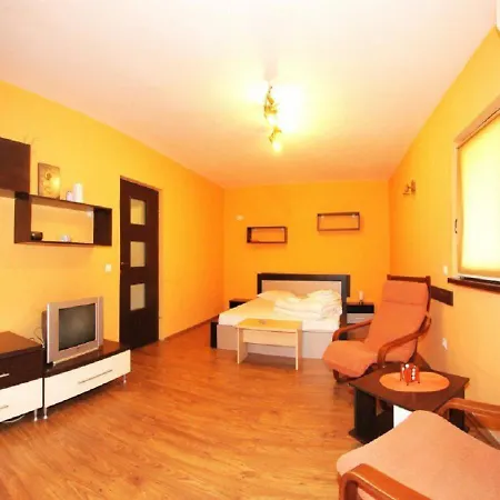 Espace - Zebrasov Apartment *
